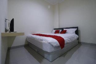 Reddoorz Plus Near Mall Ciputra Jakarta Room photo
